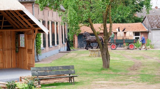 Openluchtspel Opoe in de War (zondag  1 juni 2025)